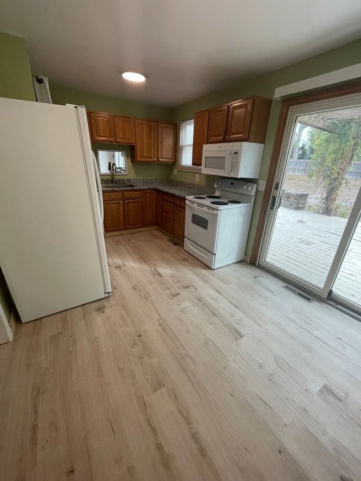 1131 Alter Way - Photo 7 of 32