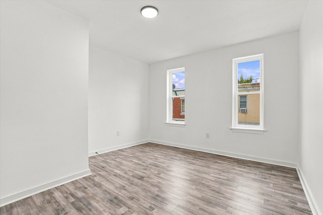 2955 N Bambrey St - Photo 7 of 10