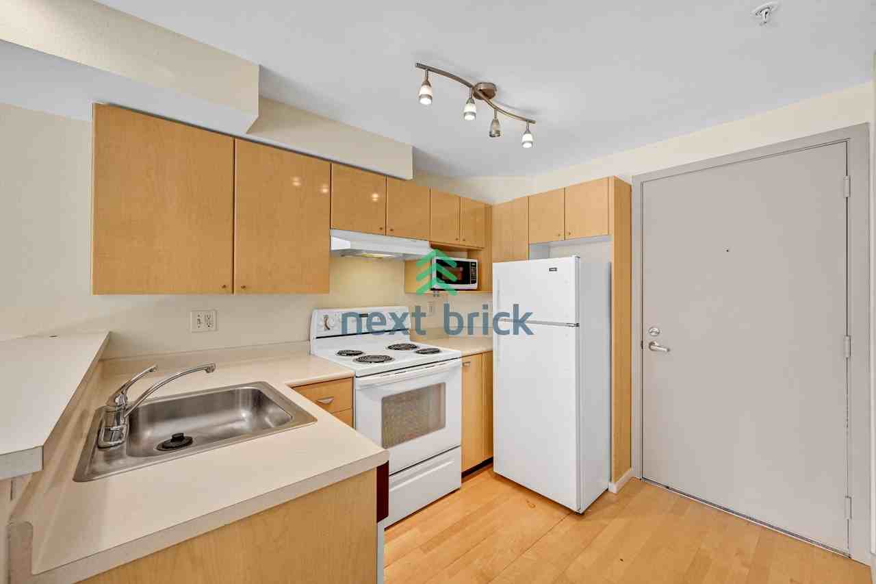 425 Vine St #625 - Photo 5 of 12