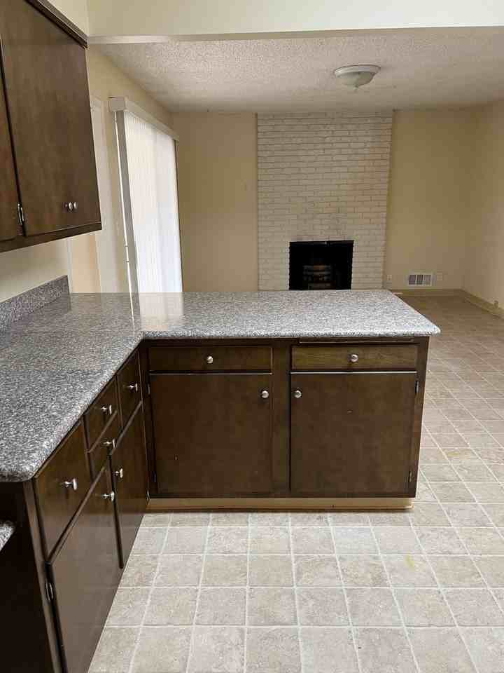 2248 Meridian Ave - Photo 7 of 15