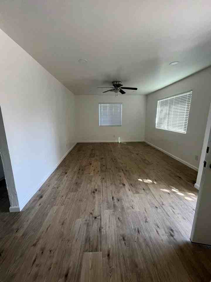 1545 N Stevenson St - Photo 3 of 17