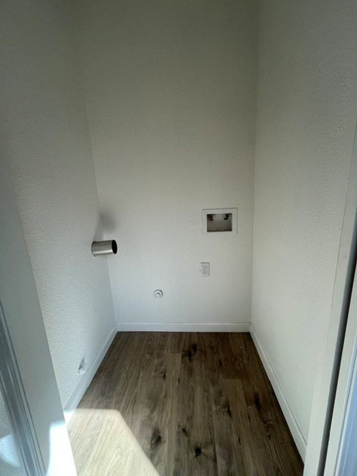 1545 N Stevenson St - Photo 5 of 17