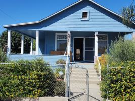 featured image of 380 W 10th St