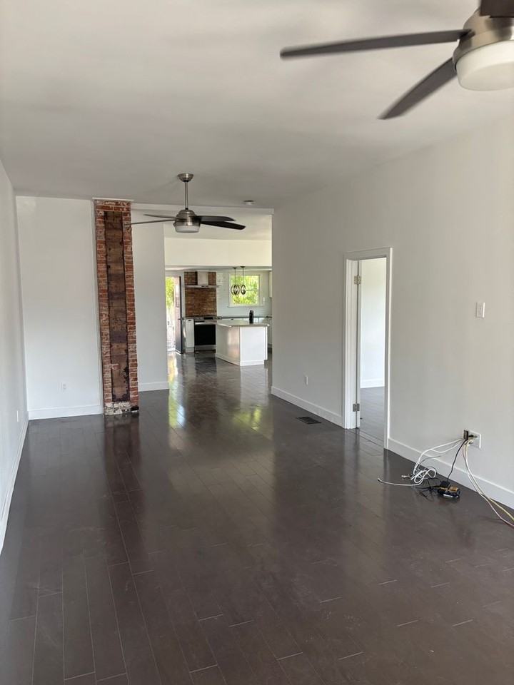 380 W 10th St - Photo 4 of 22