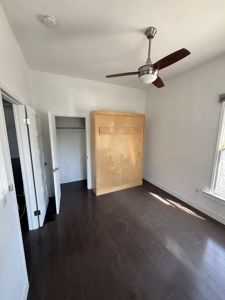 380 W 10th St - Photo 6 of 22
