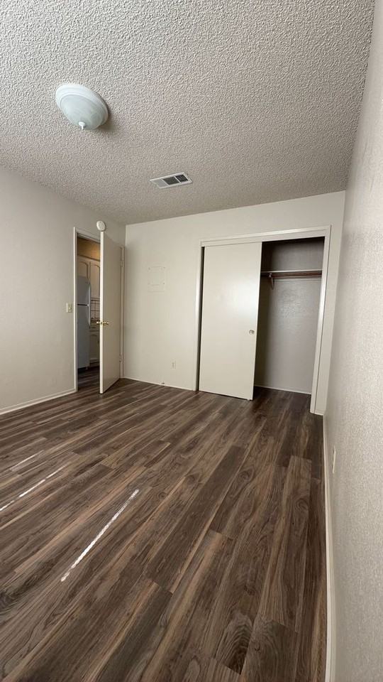 34 W 20th St - Photo 2 of 7