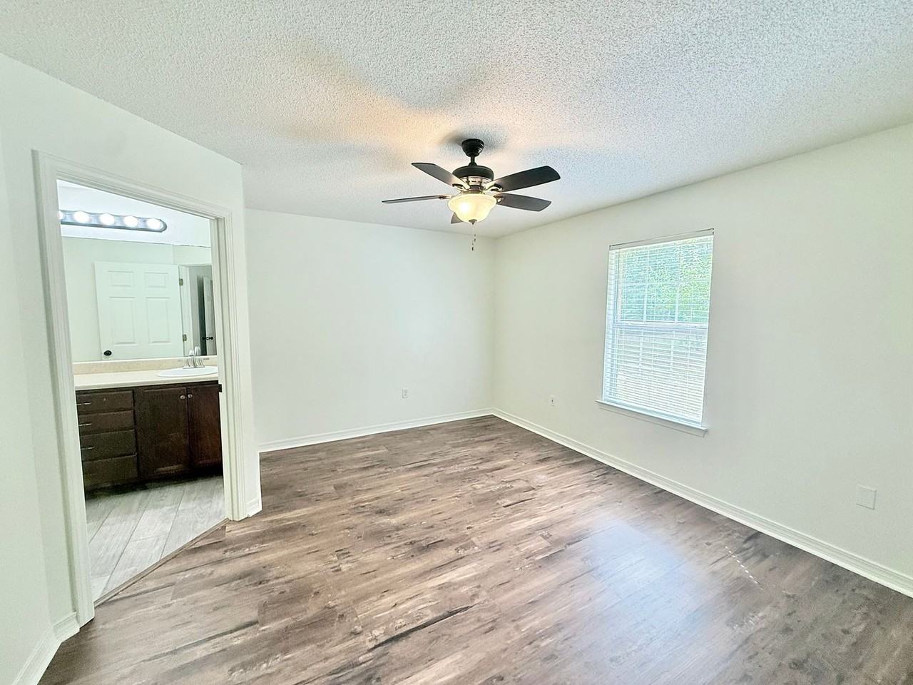 6873 Fast Gun Ln - Photo 7 of 15