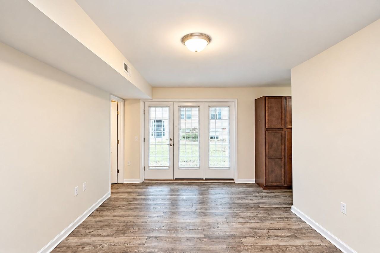 1213 Villa Ln #B - Photo 3 of 18