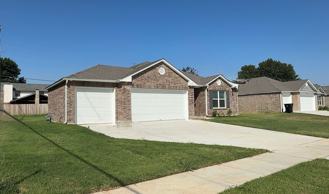 7304 S Maple Ave - Photo 1 of 1