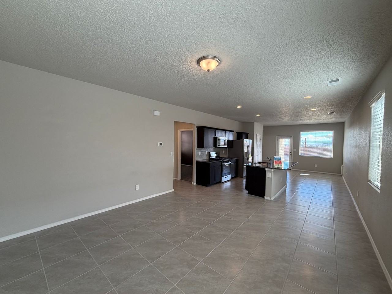 614 Turmalina Dr Se - Photo 6 of 30