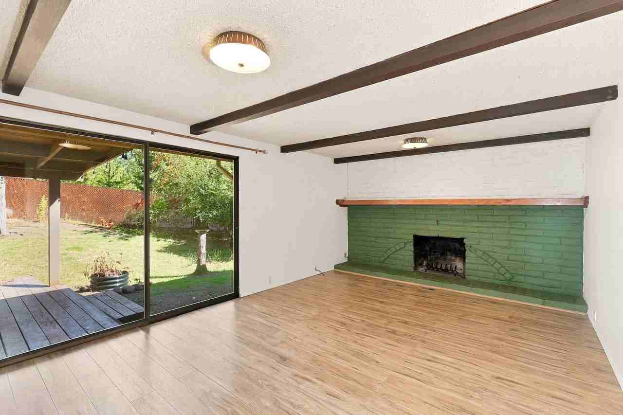 65 Brae Burn Dr - Photo 3 of 16