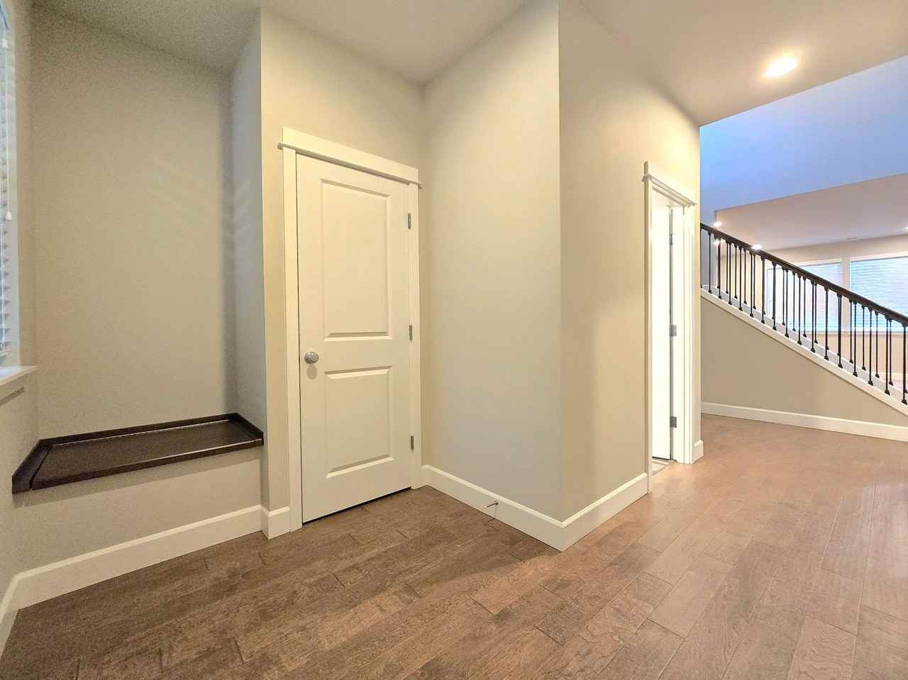 8432 75th St Ne - Photo 4 of 27