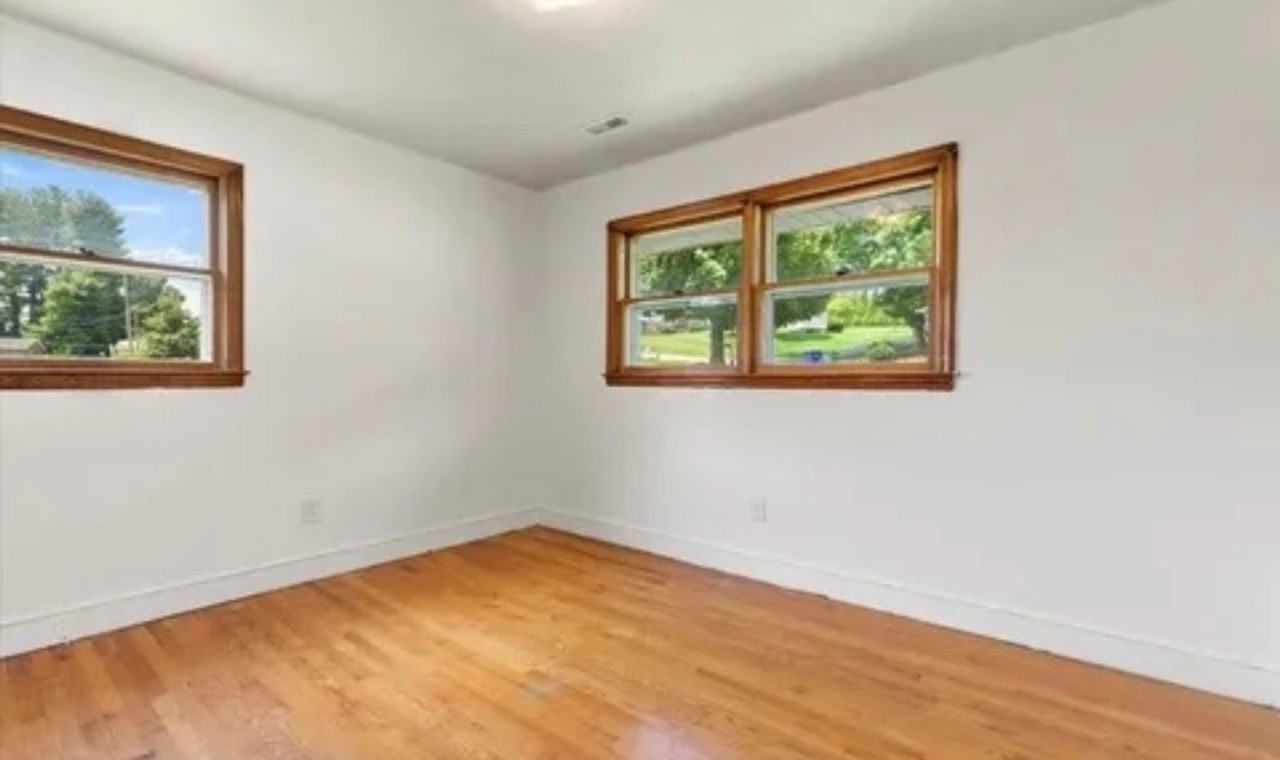 135 Griggs St - Photo 5 of 18