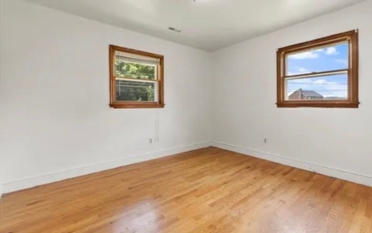 135 Griggs St - Photo 6 of 18