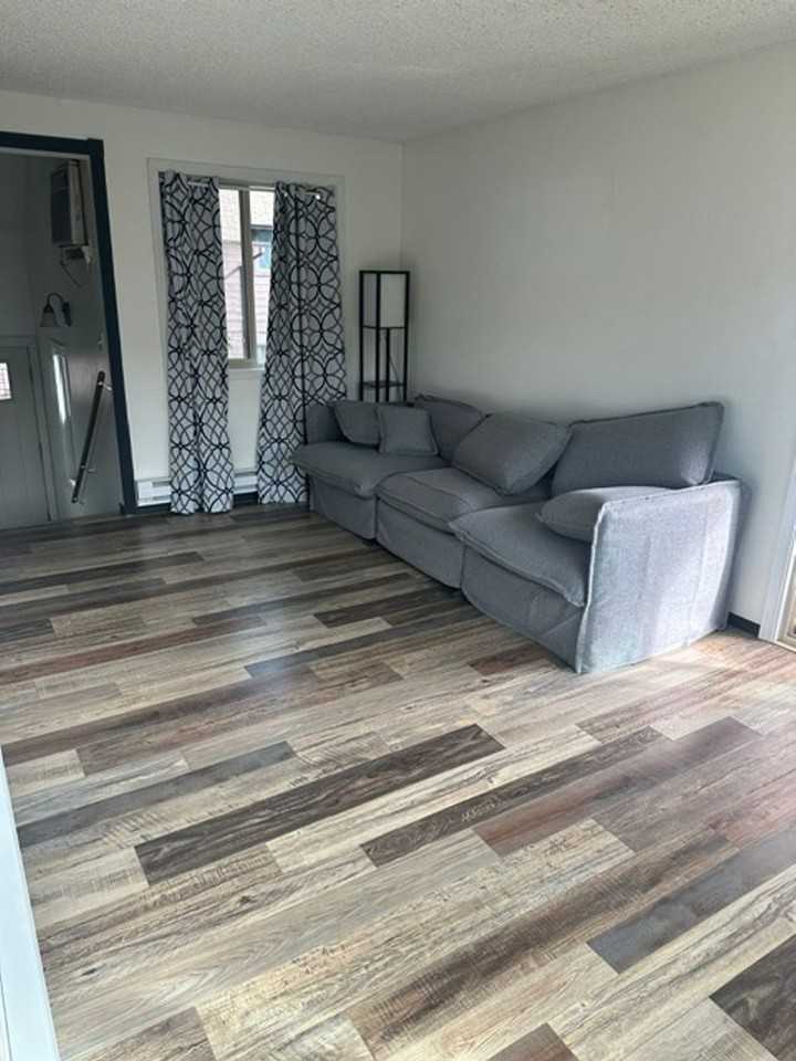 3811 Stephens Ave #6 - Photo 3 of 13
