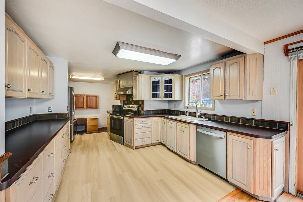15130 Se Main St - Photo 5 of 17