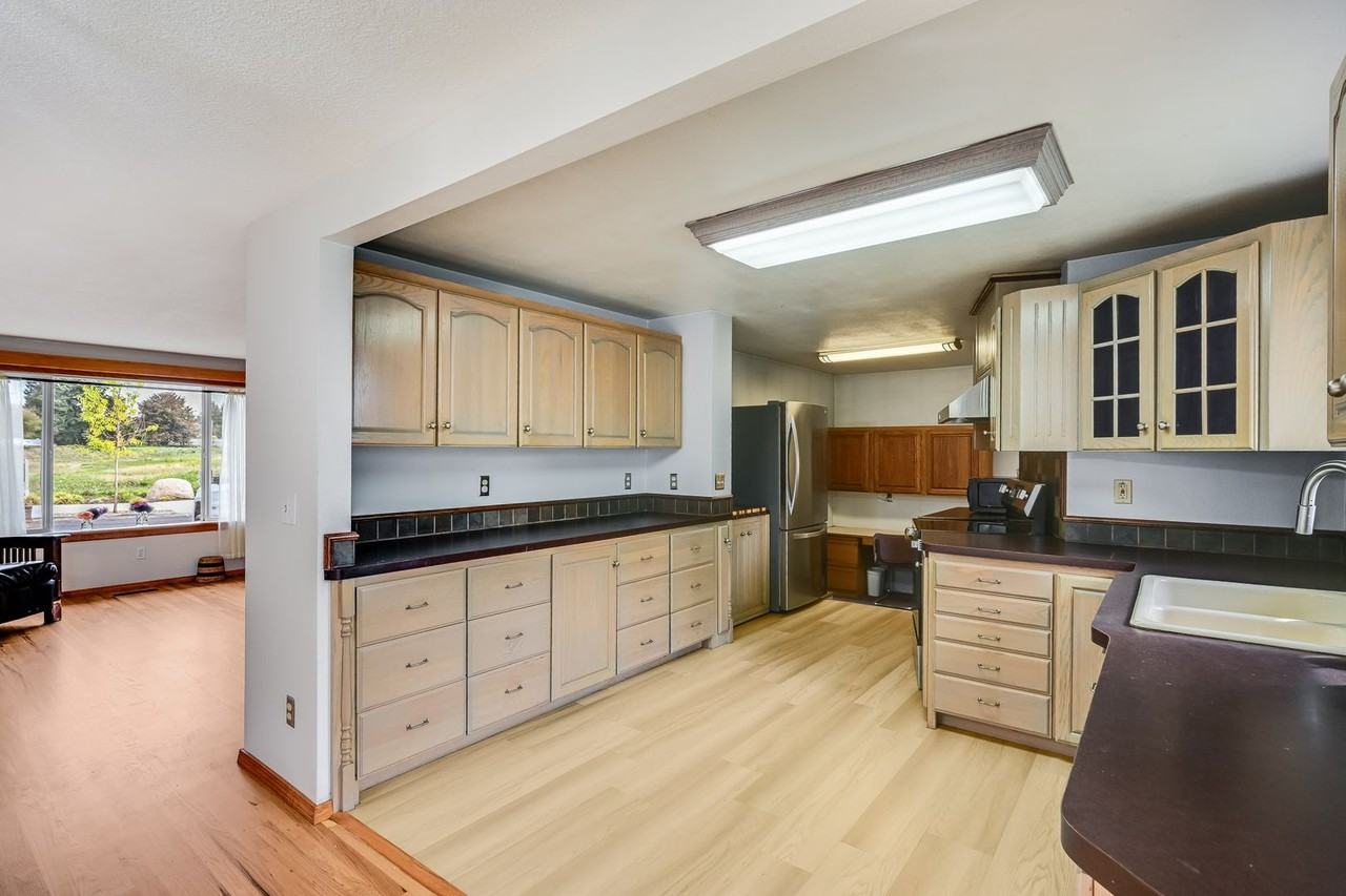 15130 Se Main St - Photo 6 of 17