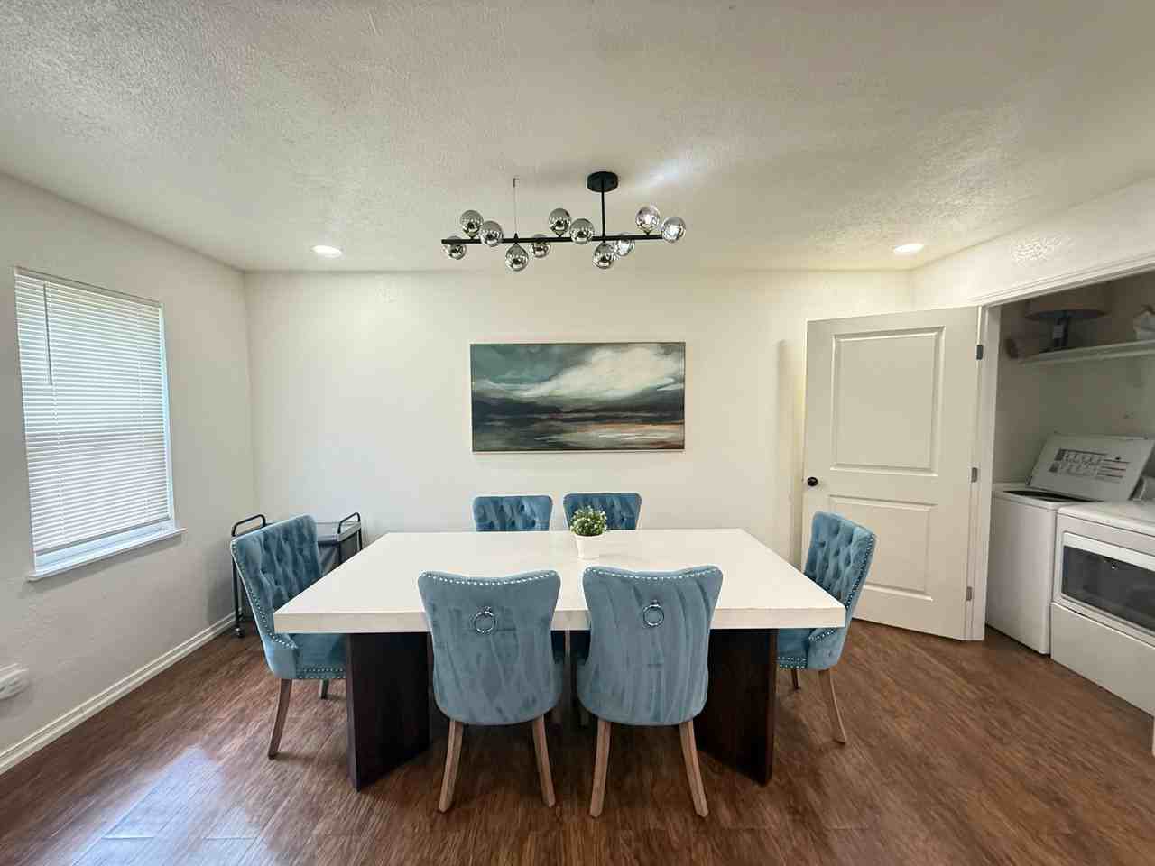 1325 Sw 14th St - Photo 4 of 21