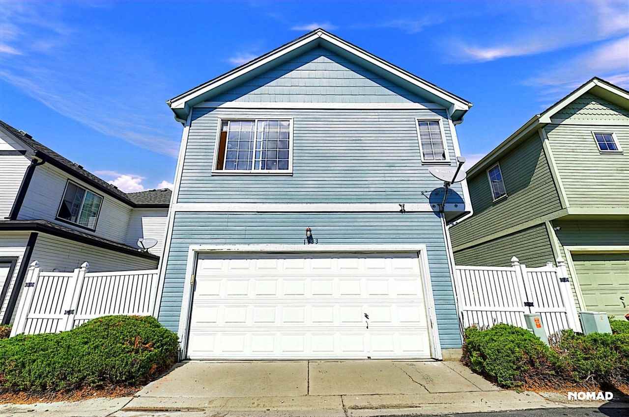 1533 S Buckley Way - Photo 2 of 28