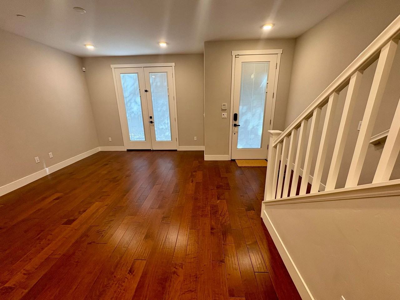 1708 20th St - Photo 4 of 34