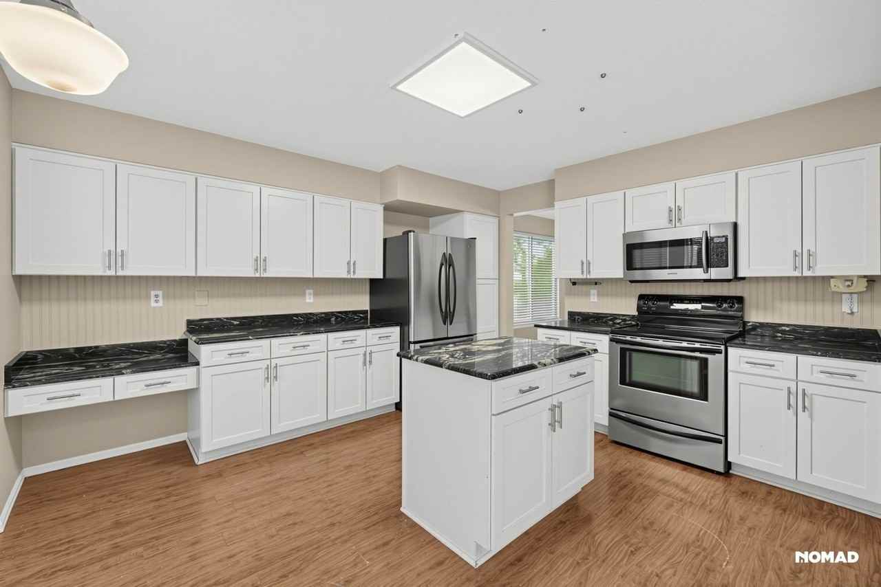 9669 Hemlock Ct - Photo 7 of 44
