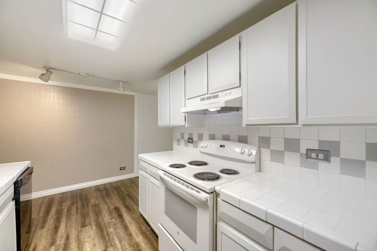 701 N Pearl St - Photo 5 of 19