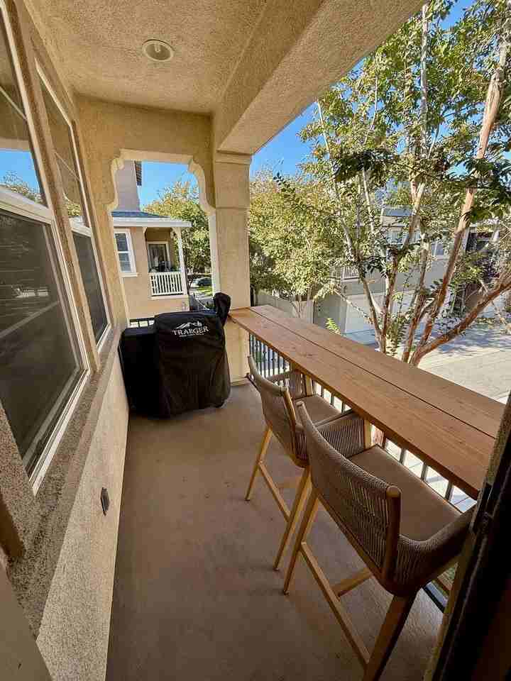 3129 Lisbon Ln - Photo 7 of 37