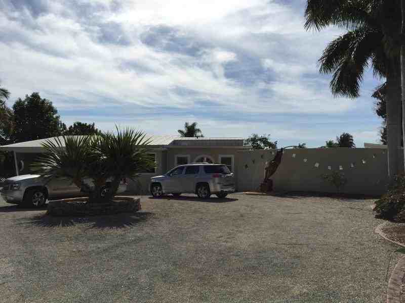 2487 Bayshore Dr - Photo 3 of 32