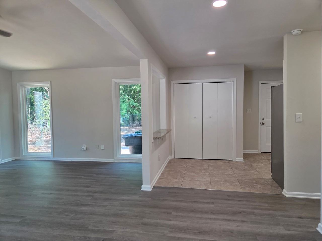 5143 Delivau Dr - Photo 6 of 18