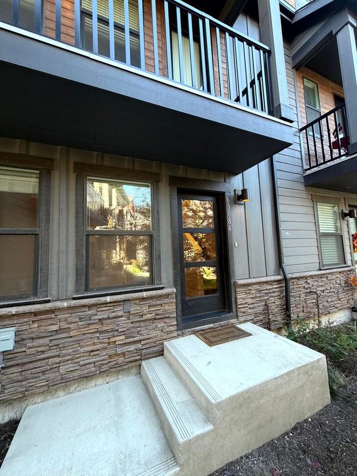 63084 Sophwith Ln - Photo 2 of 25