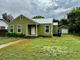323 Surber St - Photo 1 of 1