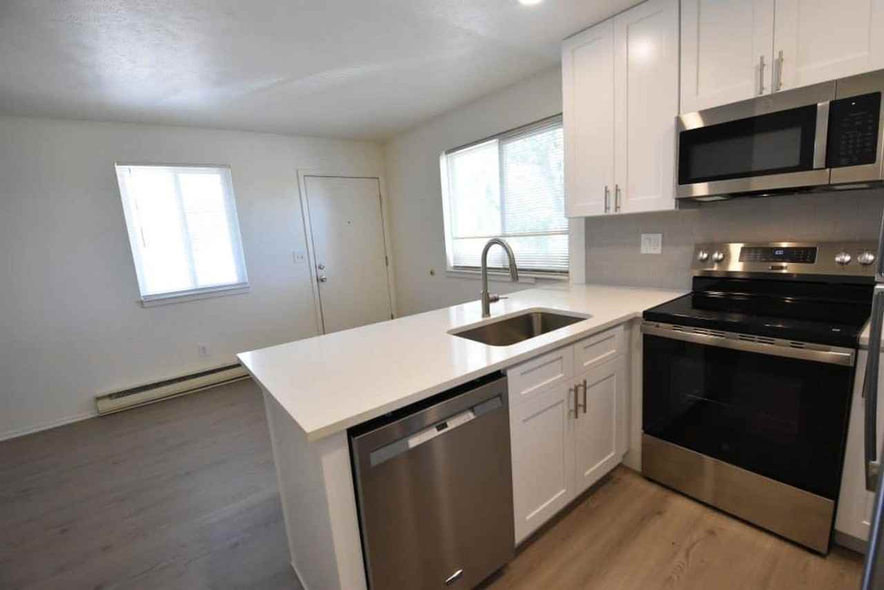 3700 Hayden Pl #6 - Photo 6 of 22