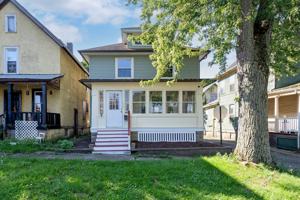 featured image of 121 Chestnut Ave Ne