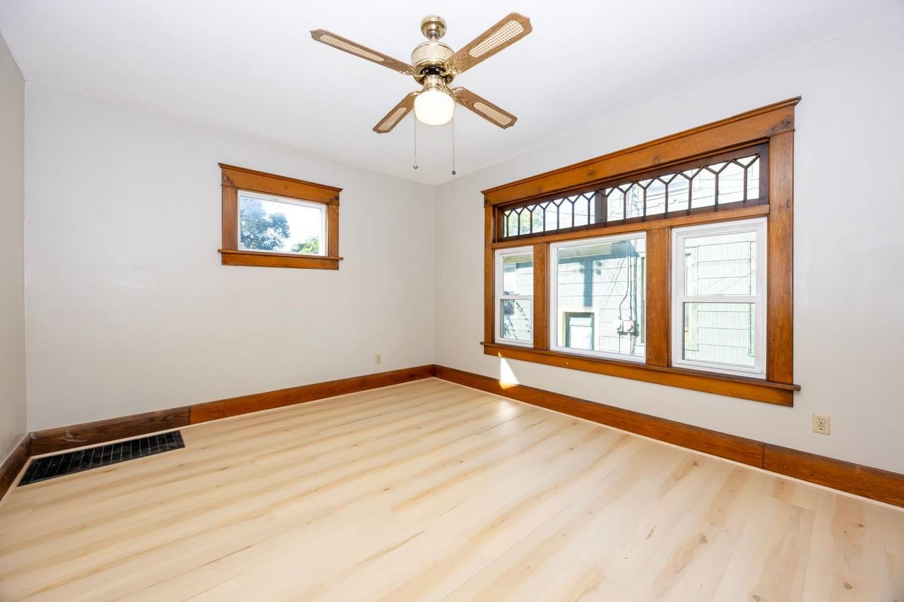 121 Chestnut Ave Ne - Photo 6 of 20