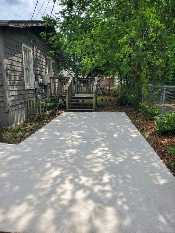 904 Thompson Pl - Photo 4 of 29