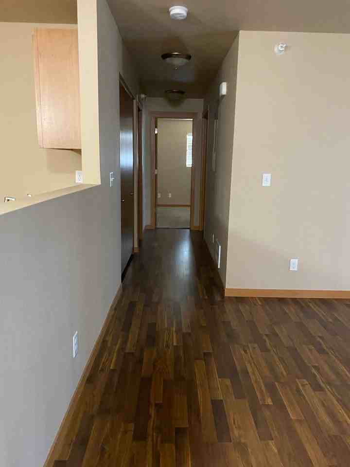 1624 20th Ave Nw #203 - Photo 3 of 8