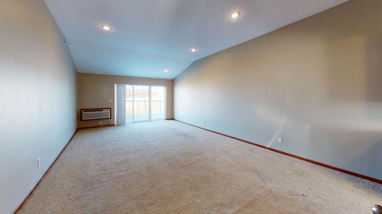 2812 15th Ave NW - Photo 5 of 12