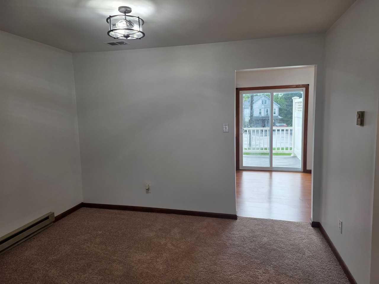1050 Bernice Dr - Photo 7 of 33