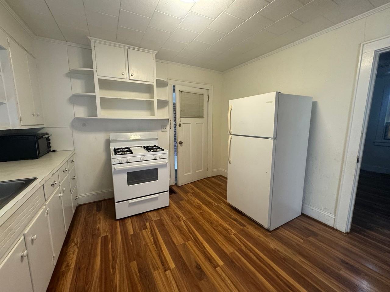 16 Grandview St - Photo 3 of 11