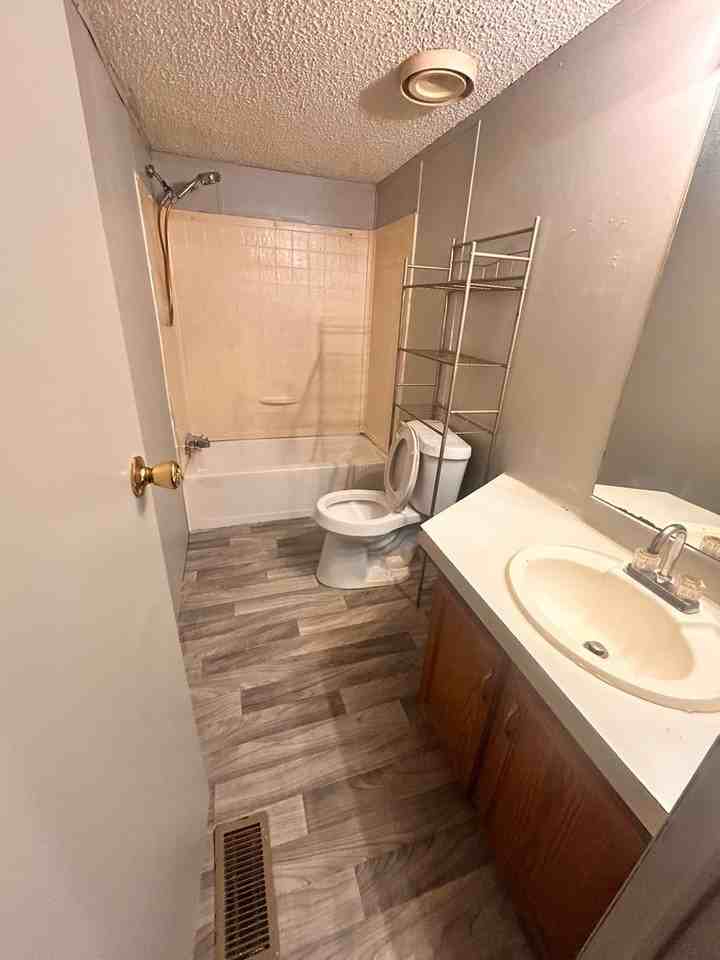 5866 W 200 S - Photo 3 of 12