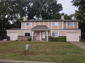 2411-2413 Kendallwood - Photo 1 of 1