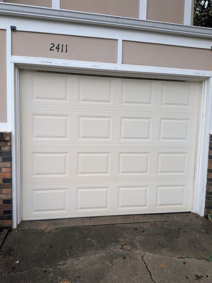 2411-2413 Kendallwood - Photo 3 of 50