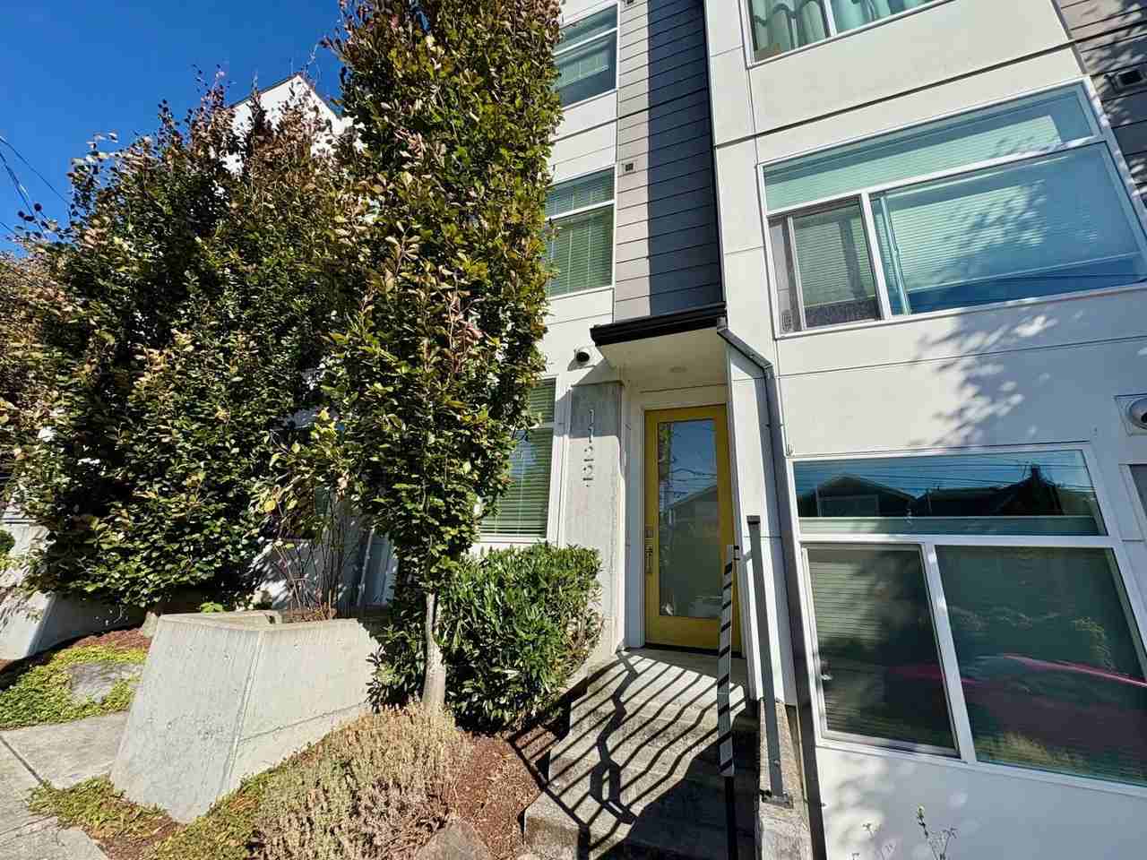 1122 24th Ave S - Photo 2 of 23