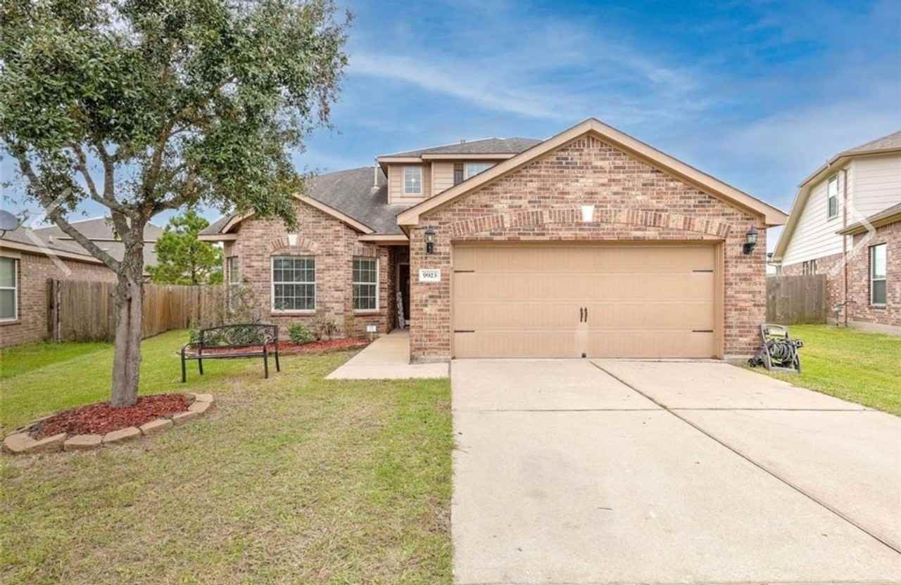 9923 Onyx Trail Dr - Photo 2 of 36