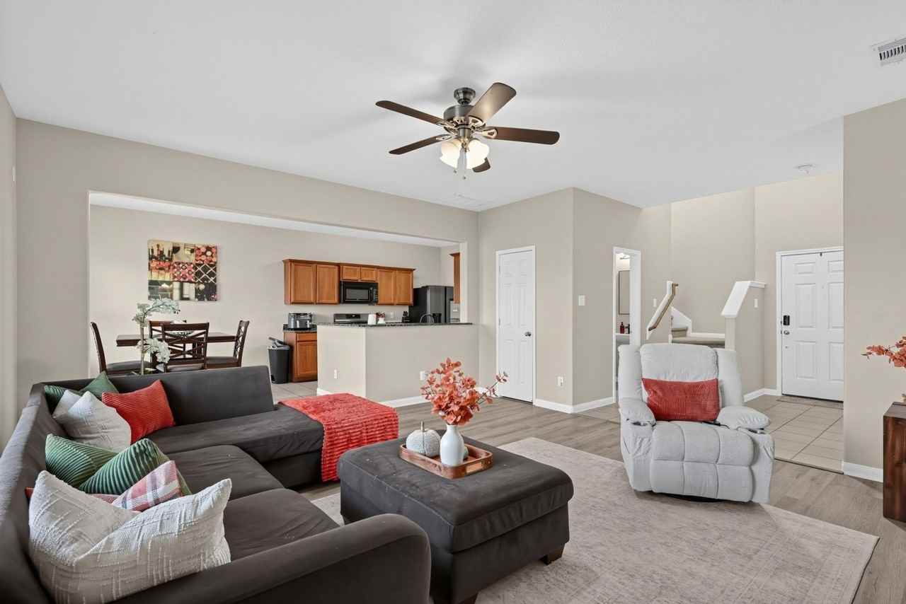 9923 Onyx Trail Dr - Photo 5 of 36