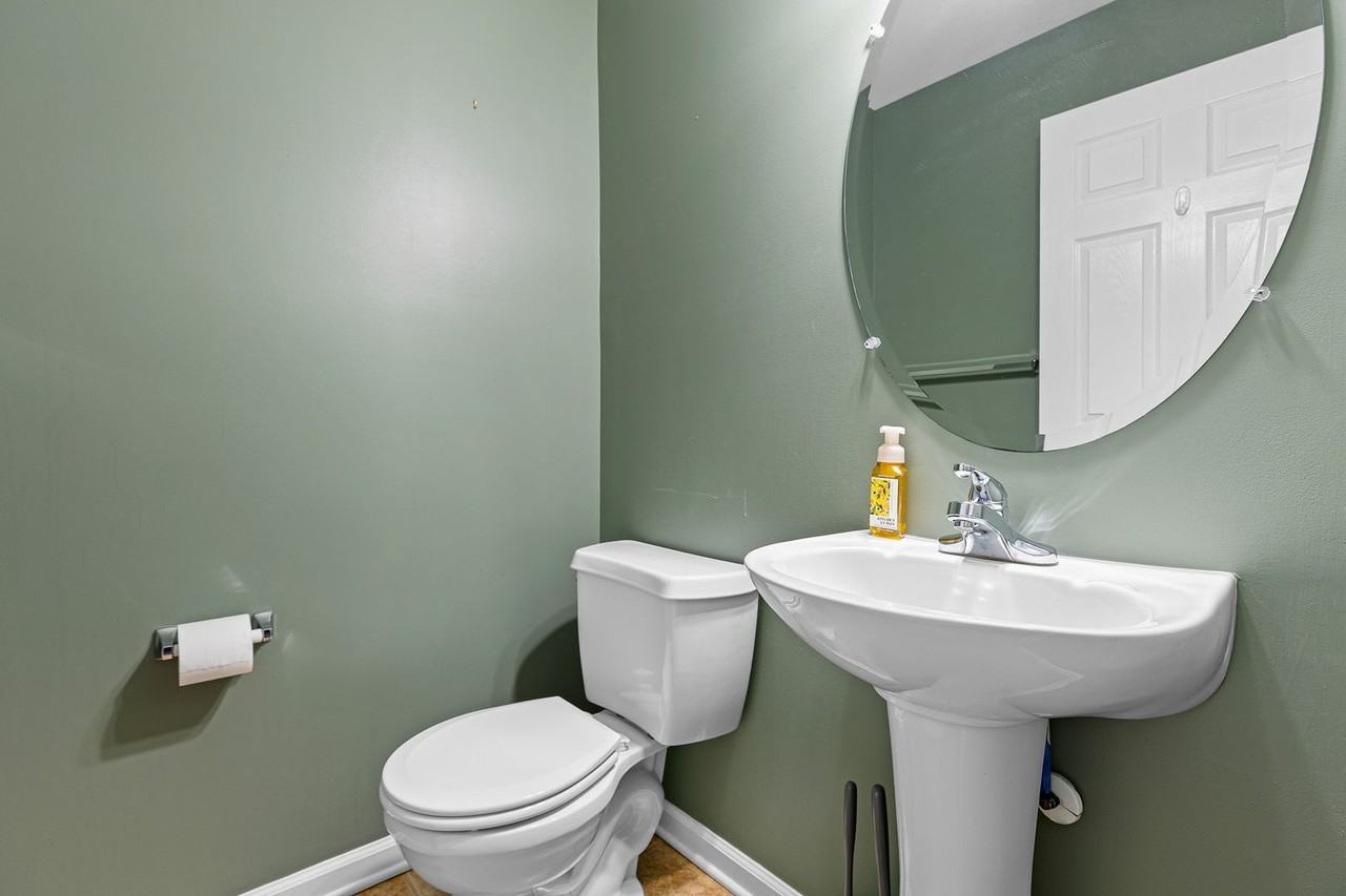 325 Wilmore Dr - Photo 6 of 19