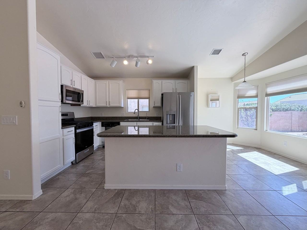 3254 Little Hill Ln - Photo 6 of 27