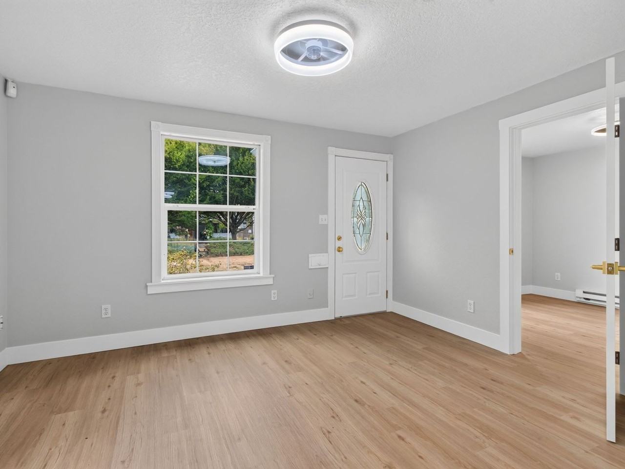 3515 Grant St - Photo 3 of 15