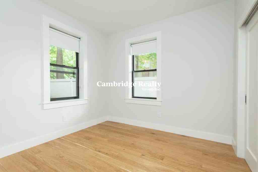 12 Elko St #2T - Photo 7 of 15