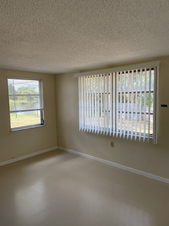 6300 Mosby Place - Photo 3 of 27